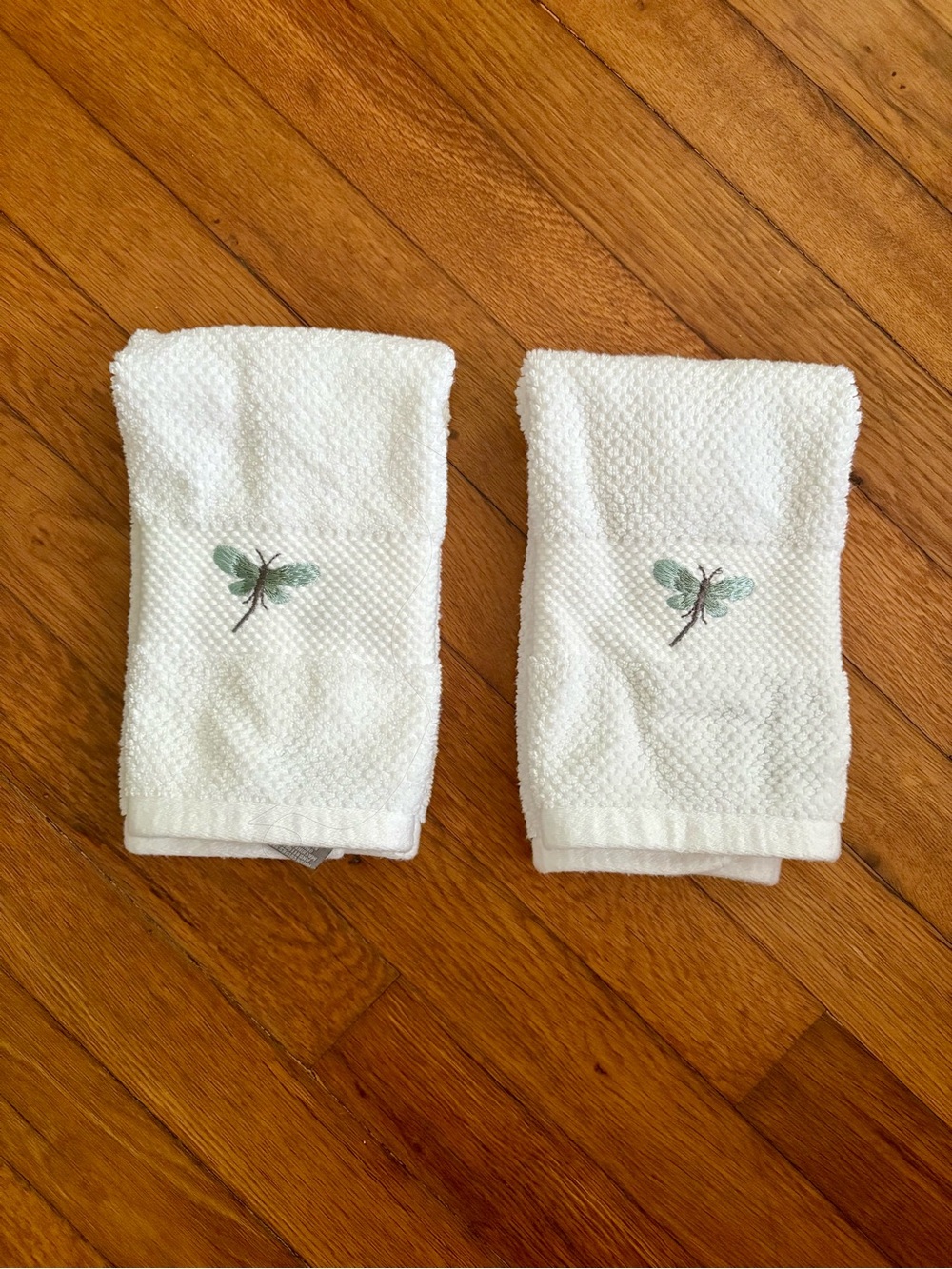 2 White Hand Towels Dragonfly Embroidery Green/Blue, Soft and Pre-Laundered